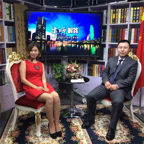 ”说房网“创始人 律师与说房网栏目主持人解答女士