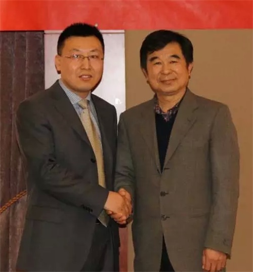 靳律师与住建部政策司司长合影