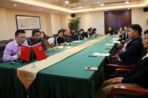  律师为法律顾问单位讲解法律知识